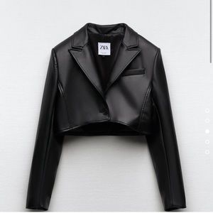 ZARA Cropped faux Leather Blazer 🖤